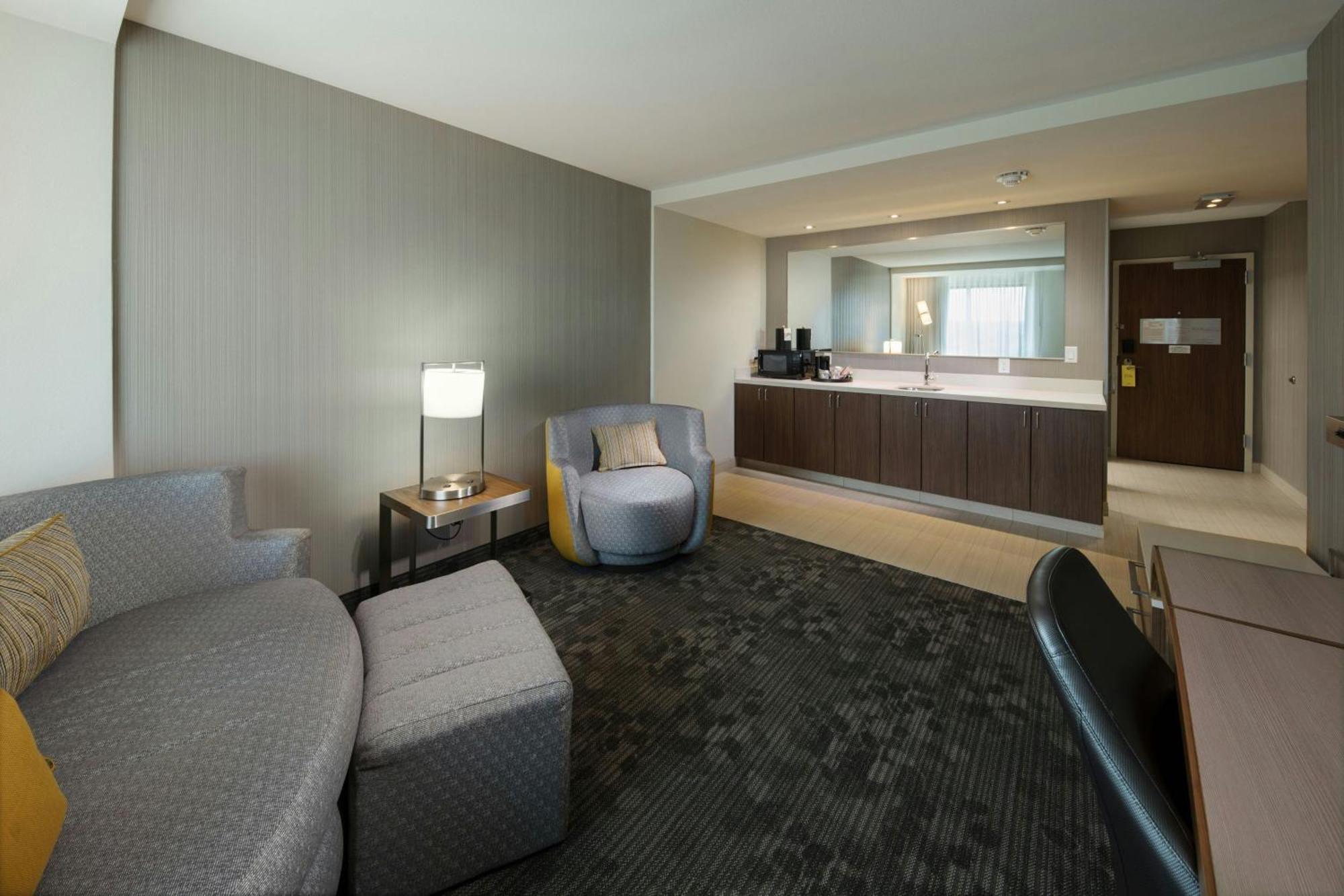 Courtyard By Marriott Russellville Buitenkant foto