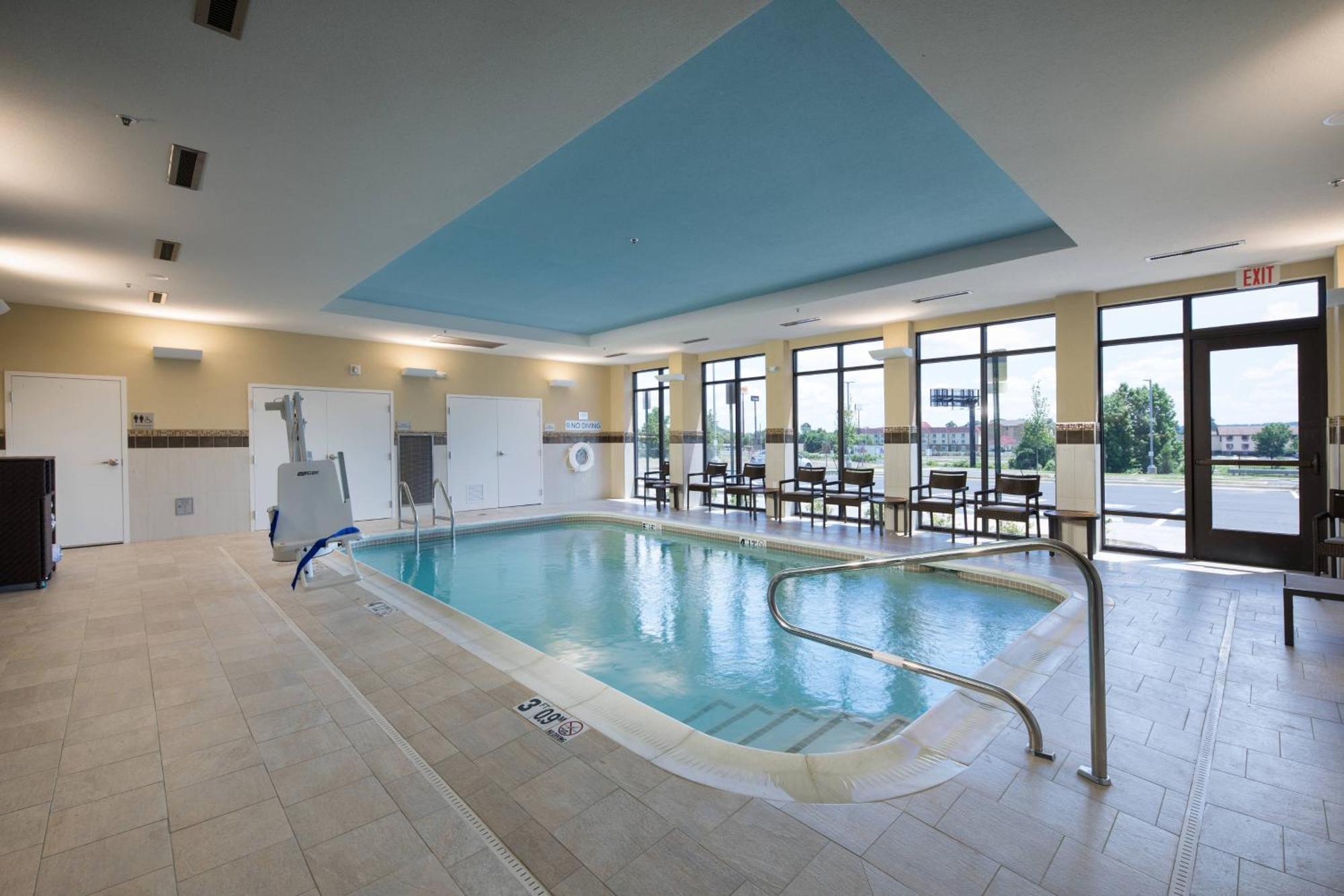 Courtyard By Marriott Russellville Buitenkant foto