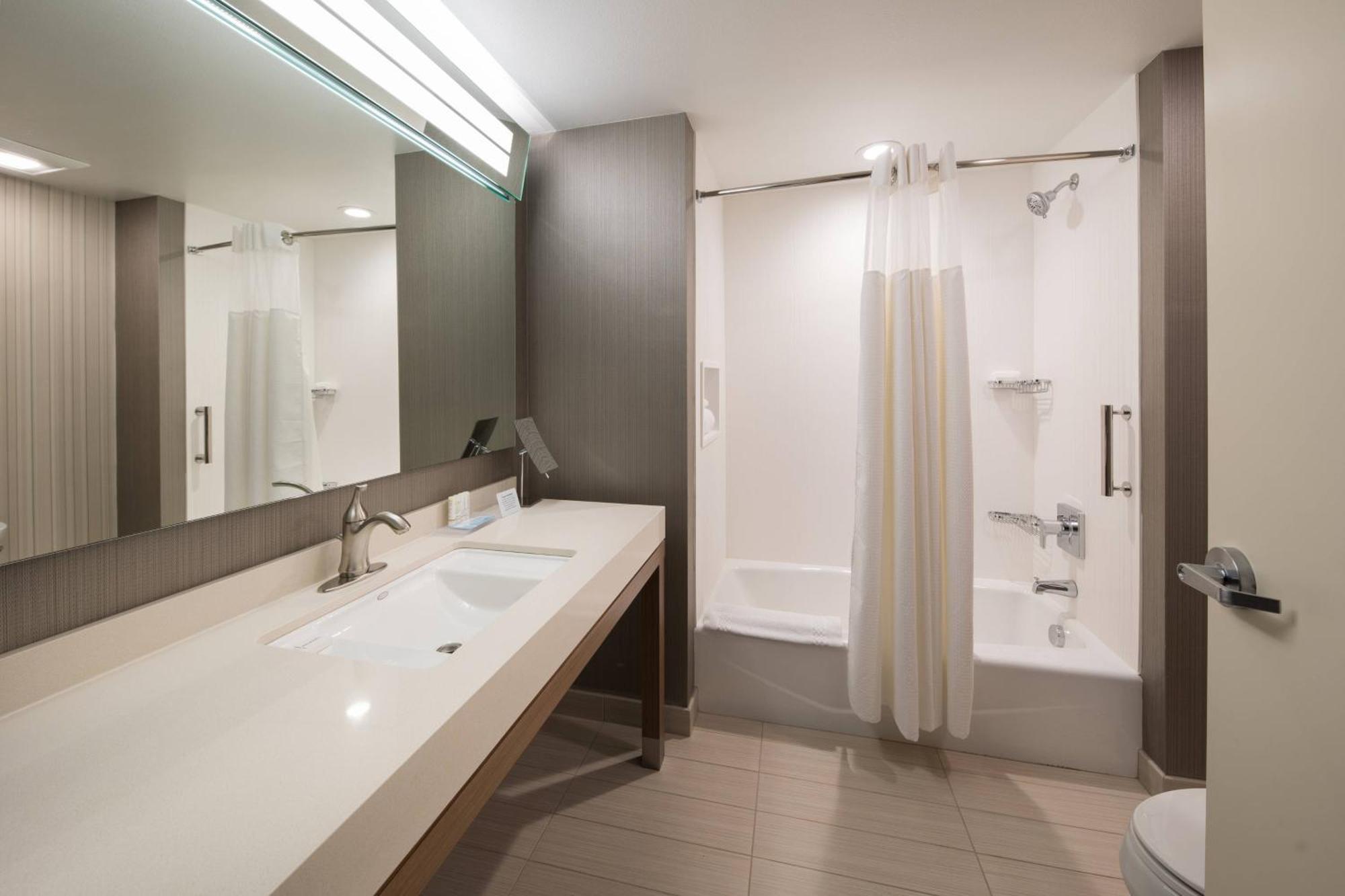 Courtyard By Marriott Russellville Buitenkant foto